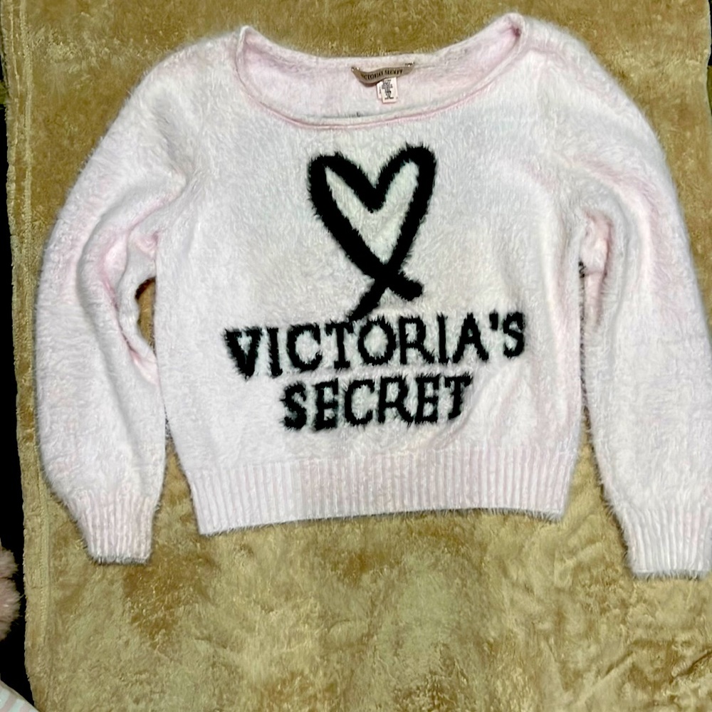 Rare Victoria Secret New York City Sweater size S